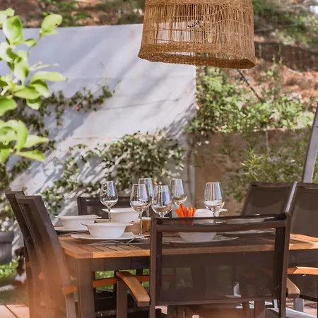 De Charme Avec Piscine Calme & Elegance فيلة أوبينا